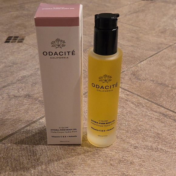 Odacite C-Glow Hydra Firm Body Oil Vitamin C & E + Kakadu - Picture 2 of 8